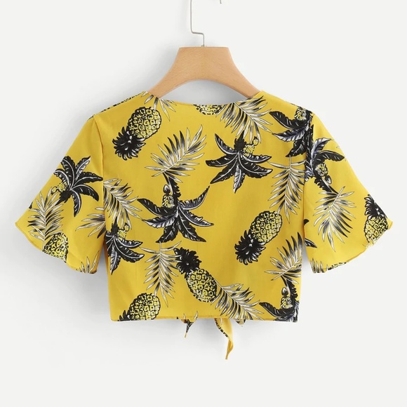 Pineapple Print Front Tie Top - Picture 2 of 8